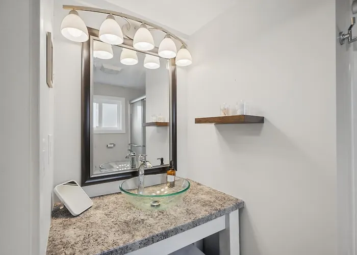 1bd 1ba Near Downtown, Uiuc & Memorial Stadium *