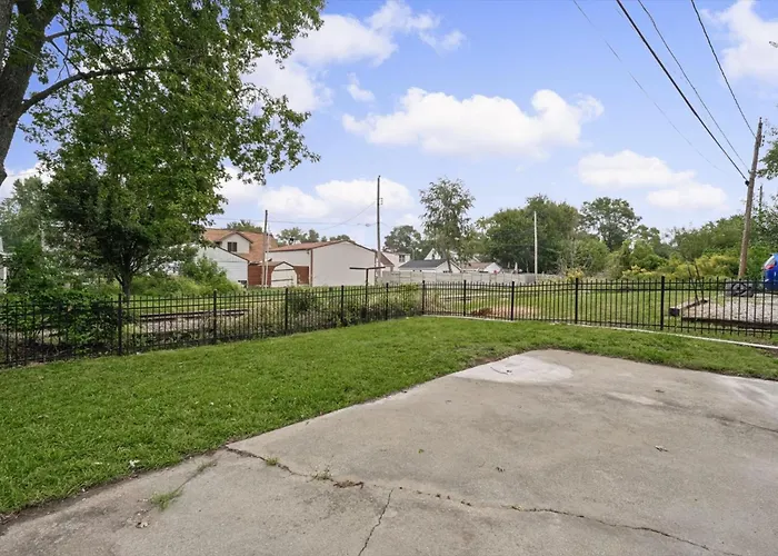 1bd 1ba Near Downtown, Uiuc & Memorial Stadium *